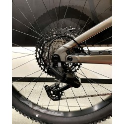 FOCUS JAM2 6.8 800 Wh Plata | Ciclos Trujillo