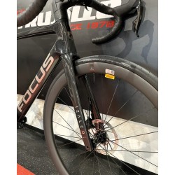 FOCUS IZALCO MAX 8.9 2026 Negro | Ciclos Trujillo Terrassa