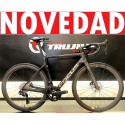 FOCUS IZALCO MAX 9.7 2026 Negro | Ciclos Trujillo Terrassa